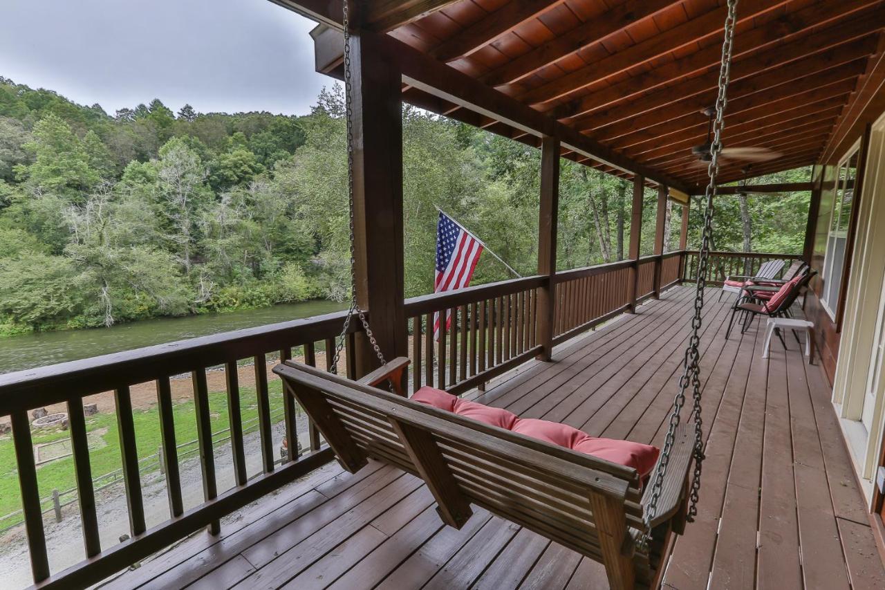 Heaven On The Toccoa Where You Will Enjoy The Sites And Sounds Of The Toccoa River Mineral Bluff Eksteriør billede
